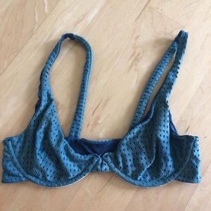 Acacia Manhattan top